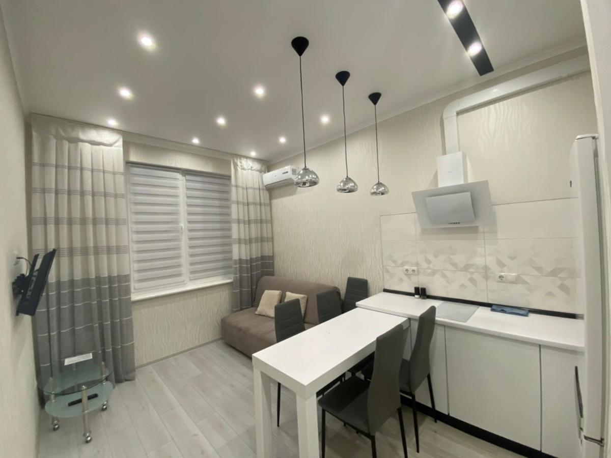 Central Apartment Odessa Exterior foto